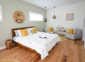 NEW PROPERTY DEAL!!! - Modern & Chic Pet Friendly Duplex Minutes from Downtown AVL