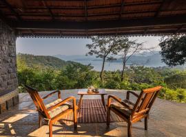 SaffronStays Sunkissed - 2 Bedroom Pet-friendly Infinity Pool Villa in Mulshi, villa in Mulshi