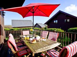 Beech Lodge - Retallack Resort, lodge di Saint Columb Major