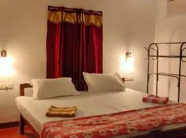 MARARI BEACH GOWRI HOMESTAY