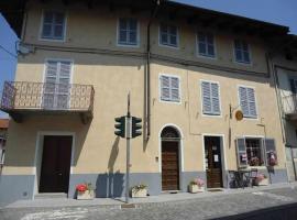 4 tea 4 house, hótel í Romano Canavese