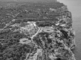 CAP Menorca Relais & Chateaux, hotel in Son Bou