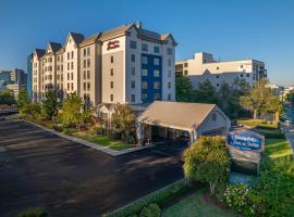 Hampton Inn & Suites Nashville-Vanderbilt-Elliston Place, готель в районі West End, у Нашвіллі