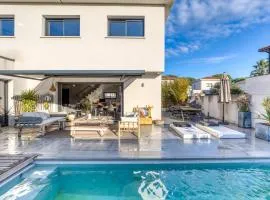 Sublime Maison Moderne avec piscine