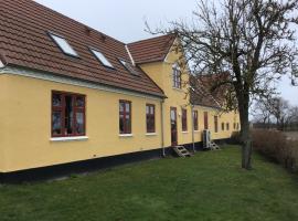 Pension Stenvang, pet-friendly hotel in Onsbjerg