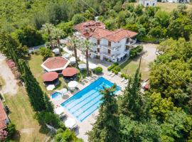 Irida Rooms 'n' Pool - Cozy Summer Escape, hotel in Paralia Panteleimonos