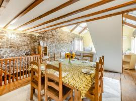 4 Bed in Bude 43994, hotel em Pyworthy