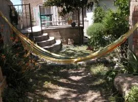 studio au pied des troglodytes, près de la plage