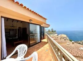 Two bedrooms apartment, Sea View, near the beach