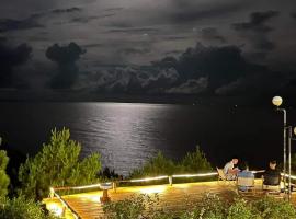 White's house, Hotel in Quan Lạn-Insel
