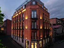 Atrium Boutique Hotel