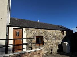 Cosy barn conversion in the Mournes, hotel in Newry