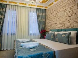 Sayina Hotel
