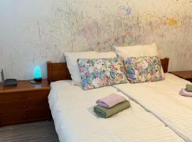 Cozy Studio in neighbourhood with Prague, hotel in Beroun