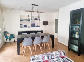 EXIGEHOME-Beautiful apartment, 2 bedrooms 70m2 15 min from Paris, hotel en Rueil-Malmaison