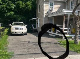 Intimate 1 Bedroom Apt by UHS, ξενοδοχείο σε Binghamton