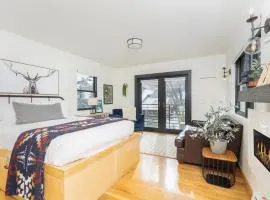 River Retreat! Mtn View Balcony, Pool, Hot Tub Viking Lodge 210 condo