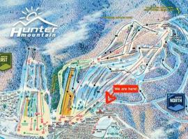 Hunter Mtn Slopeside Ski Resort HotTub*Heated Pool, hotel em Hunter