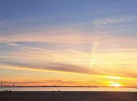 Ático primera línea de playa con vistas al Mar-Climatizado-Wifi-Parking-Solo familias