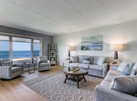 Viesnīca Oceanfront Elegance at AIP Resort pilsētā Amelijailenda