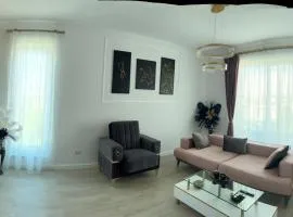 GlamArt Apartment