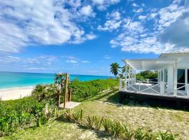 Eleuthera Retreat - Villa & Cottages on pink sand beachfront，North Palmetto Point的度假住所