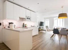 Cozy apartment in Amazing Location!