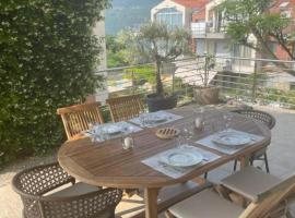 Acacia Hill Apartment C01 without pool, ξενοδοχείο σε Denovici