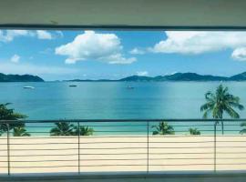 Beachfront 4 bedrooms Penthouse with Breathtaking Sea View, hotel in Ban Ao Makham