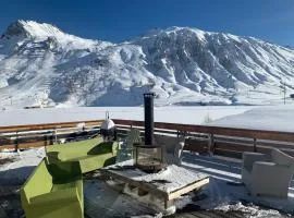 Chalet Canvolan, 7 pièces, 12 personnes, Tignes le Lac, sur terrasse et jardin