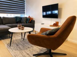 Desire 2 - Luxury Apartment Nearby Priv Parking, hotel in Ostend