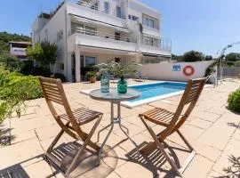 Sunnyhill apartments with private and shared pool
