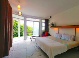 Lonos Circle Ocean View Room, hotel v destinaci Romblon