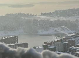 Luxury Skyscraper Apartment with Amazing view over Helsinki, hotel in Helsinki