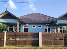 Gemia Rumah Tamu - 3 bilik aircond - near nasi dagang Atas tol