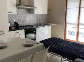 San Domenico Apartments 4 - Casa Vacanze al mare – apartament w mieście Pietra Ligure