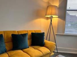 Cosy One Bedroom Apartment, cheap hotel in Exeter