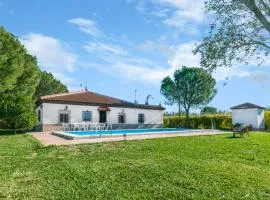 Beautiful Home In Carmona With Outdoor Swimming Pool
