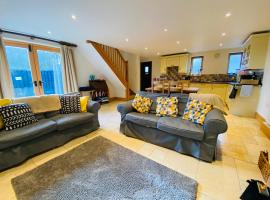 Hollow Brook Cottage, khách sạn có bồn tắm nóng ở Eyam