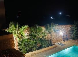 Villa Maison des Arts - Oasis de Calme et Tranquillité Près de l'Aéroport d'Essaouira, Cama e café (B&B) em Essaouira