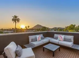 Perfect Friends Escape in Old Town Scottsdale with Resort Pool Access and Roof Deck!