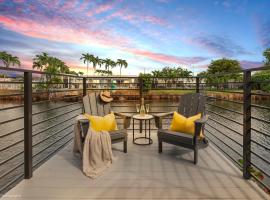 The World Mansion Heated Pool with Mini Golf and Canal View, hotel v destinaci Tamiami