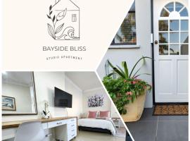Bayside Bliss Studio Apartment, apartma v mestu Summerstrand
