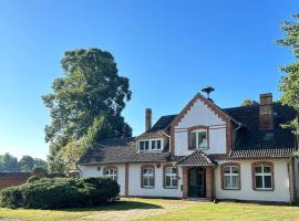 Ferienhaus Sommer Linden, hotel di Deyelsdorf