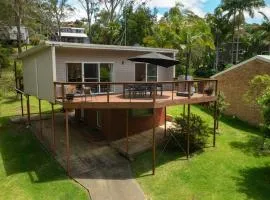 Rocks Place by Experience Jervis Bay