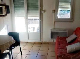 Appartement, hotel u gradu 'Lamalou-les-Bains'