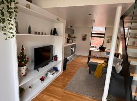 Luxury Townhouse, Manchester Sleeps 6, cottage in Manchester