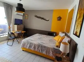 Studio Iguanao Maganao Les pieds dans l eau