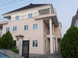 Captivating 5-Bed house pent house in Lekki Lagos, villa in Lagos