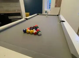 Le loft du centre ville billard & baby-foot au porte de Mâcon